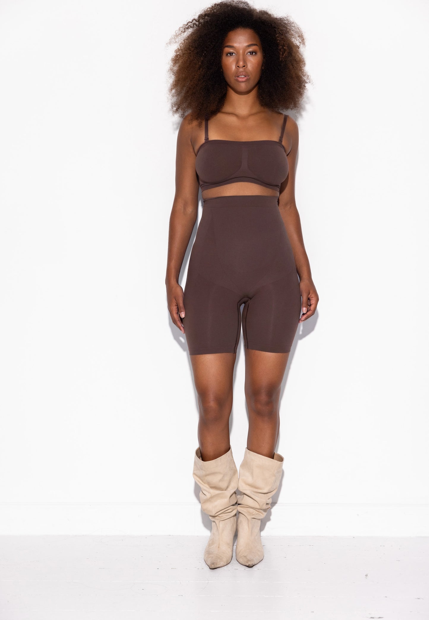 Alturra Highwaist Shaping Shorts - Chocolate