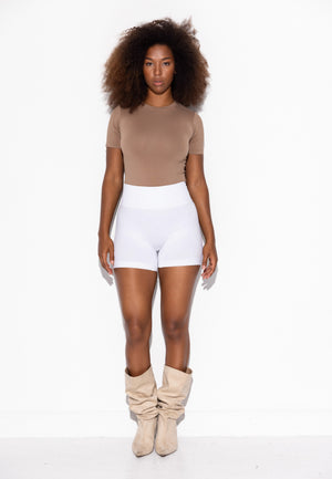 Honest Midwaist Shorts Functional Comfort- White